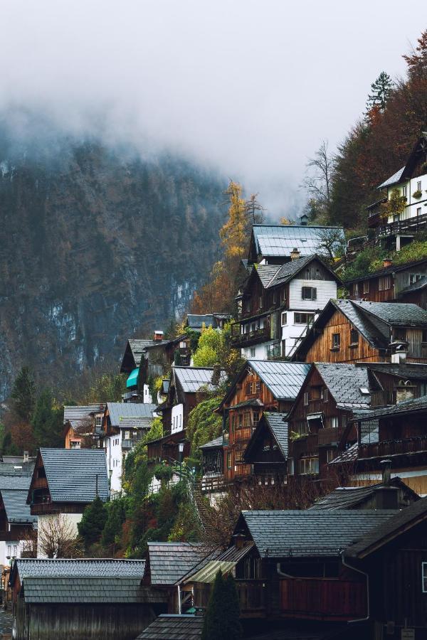 Haus Am Hof - 15Th Century House At The Lake, Near The Marketplace, With A Balcony Hallstatt Dış mekan fotoğraf