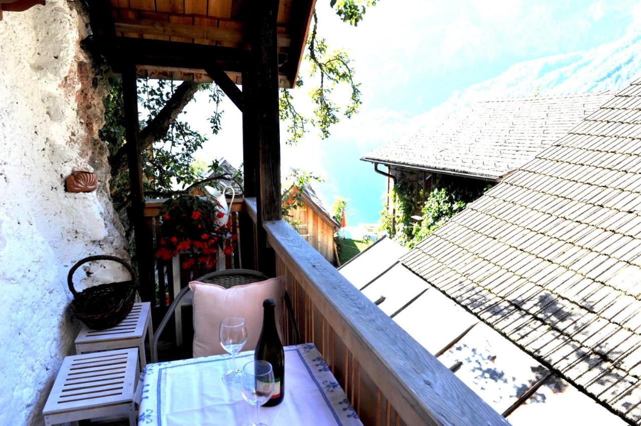 Haus Am Hof - 15Th Century House At The Lake, Near The Marketplace, With A Balcony Hallstatt Dış mekan fotoğraf